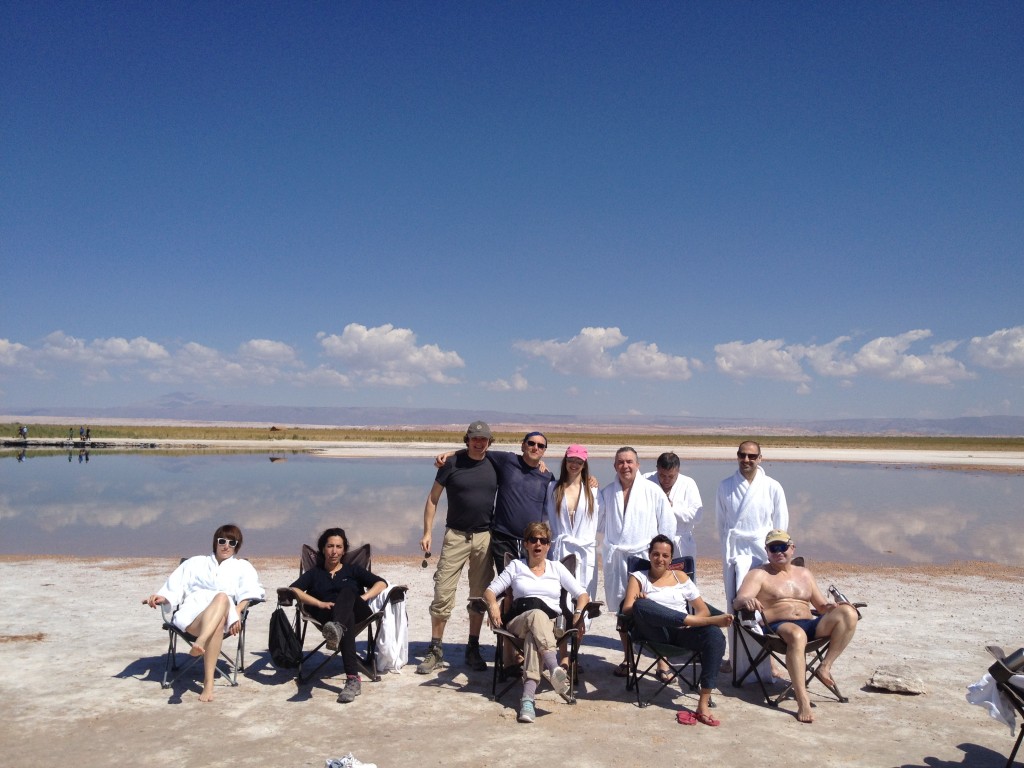 El grupo completo a la orilla de la Laguna, después del baño y del picnic
